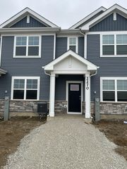 2270 Barbera Drive, Oswego, IL 60543