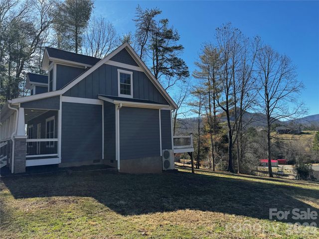 426 Shadow Wood Drive, Leicester, NC 28748