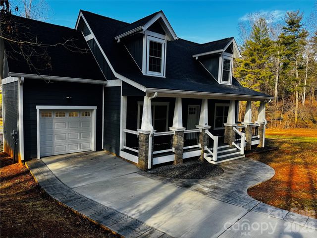 426 Shadow Wood Drive, Leicester, NC 28748