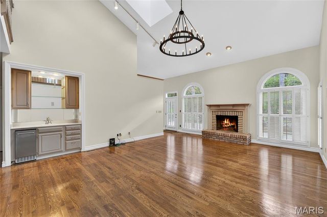 1747 Baxter Forest Valley Court, Chesterfield, MO 63005