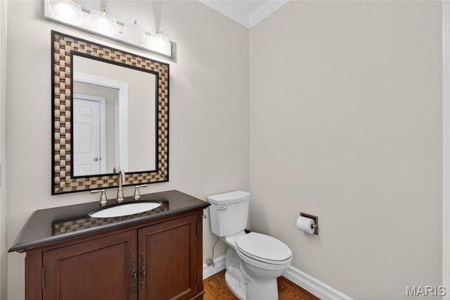 1747 Baxter Forest Valley Court, Chesterfield, MO 63005