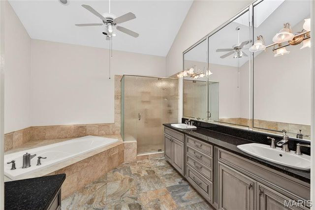 1747 Baxter Forest Valley Court, Chesterfield, MO 63005