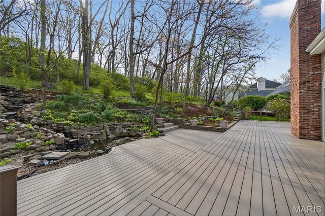 1747 Baxter Forest Valley Court, Chesterfield, MO 63005