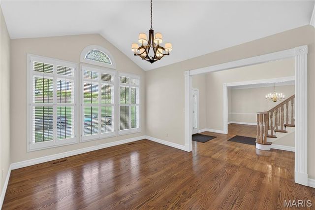 1747 Baxter Forest Valley Court, Chesterfield, MO 63005