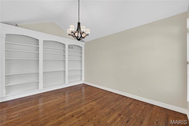 1747 Baxter Forest Valley Court, Chesterfield, MO 63005