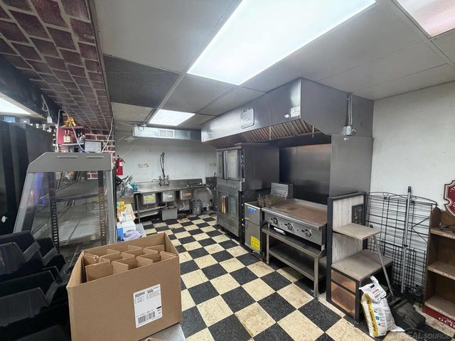 3391 orchard lake Road, Keego Harbor, MI 48320