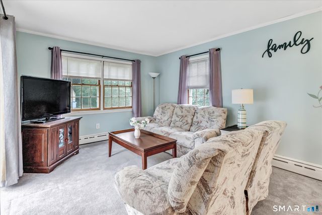 7 Thorburn Avenue, Trumbull, CT 06611