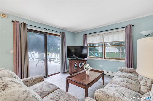 7 Thorburn Avenue, Trumbull, CT 06611