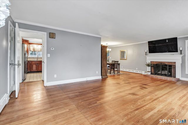 7 Thorburn Avenue, Trumbull, CT 06611