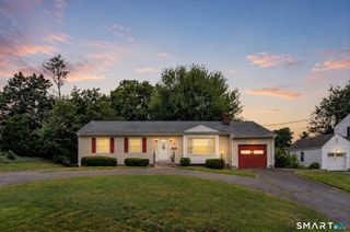7 Thorburn Avenue, Trumbull, CT 06611