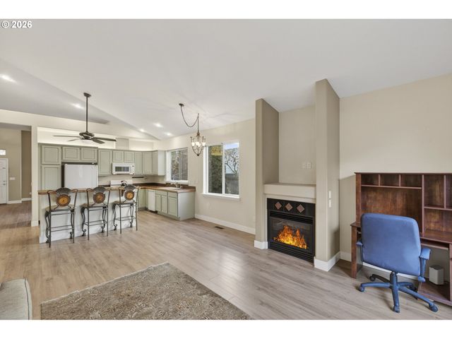 17805 Se 12TH Dr, Vancouver, WA 98683