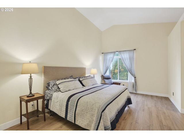 17805 Se 12TH Dr, Vancouver, WA 98683