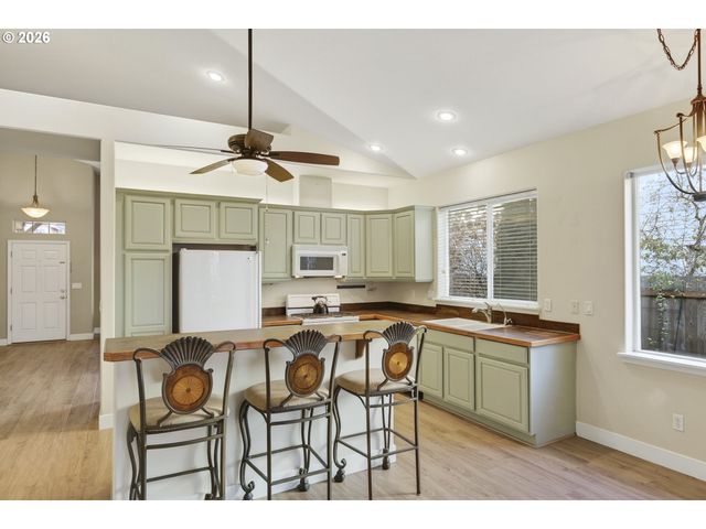 17805 Se 12TH Dr, Vancouver, WA 98683