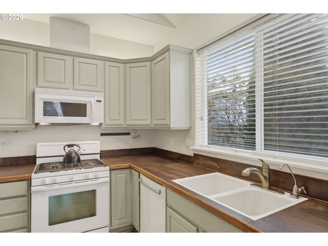 17805 Se 12TH Dr, Vancouver, WA 98683