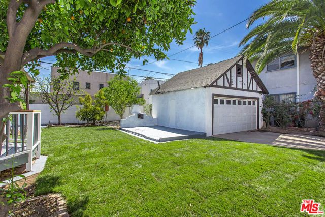 1524 S Fairfax Avenue, Los Angeles, CA 90019