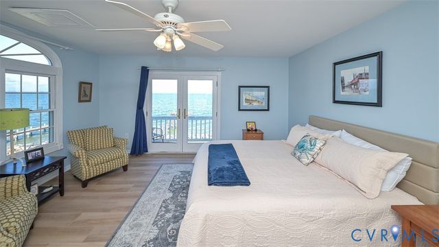 402 Riverside Dr, Deltaville, VA 23043