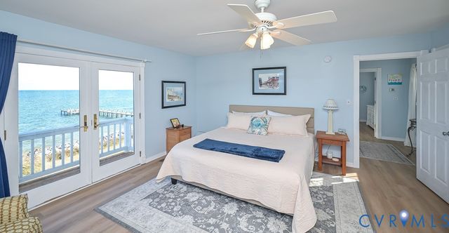 402 Riverside Dr, Deltaville, VA 23043