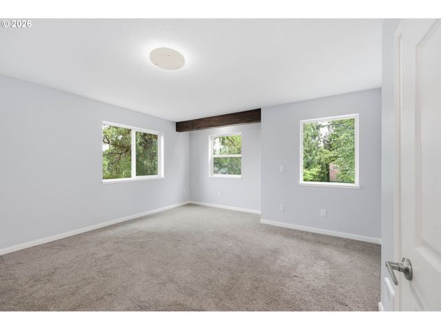 9125 N GENEVA Ave, Portland, OR 97203