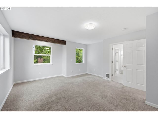 9125 N GENEVA Ave, Portland, OR 97203
