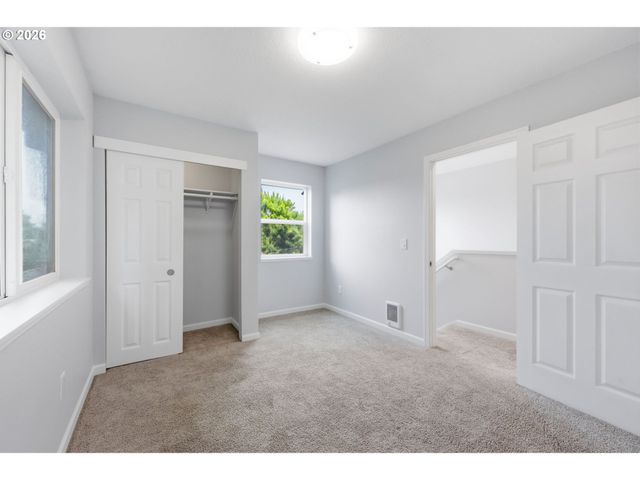 9125 N GENEVA Ave, Portland, OR 97203