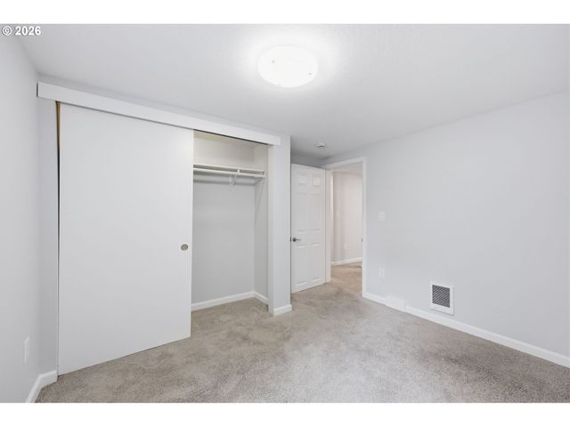 9125 N GENEVA Ave, Portland, OR 97203