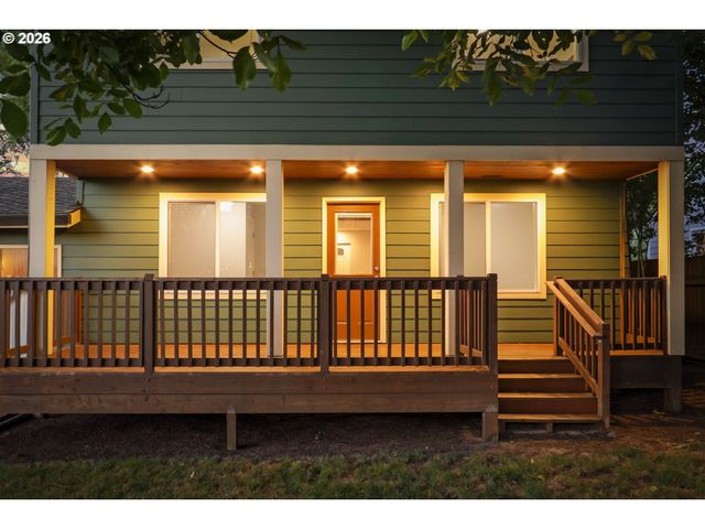 9125 N GENEVA Ave, Portland, OR 97203
