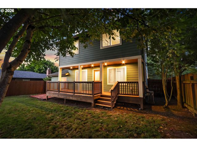 9125 N GENEVA Ave, Portland, OR 97203