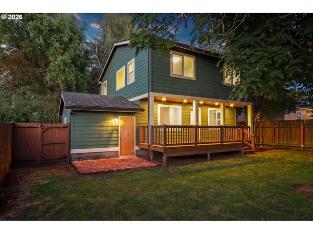 9125 N GENEVA Ave, Portland, OR 97203