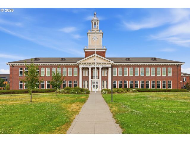 9125 N GENEVA Ave, Portland, OR 97203