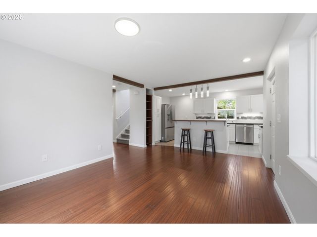 9125 N GENEVA Ave, Portland, OR 97203