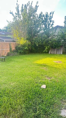 7909 Narcissus Street, Houston, TX 77012