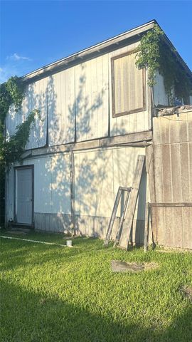 7909 Narcissus Street, Houston, TX 77012