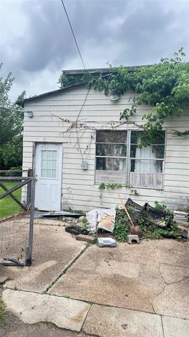 7909 Narcissus Street, Houston, TX 77012