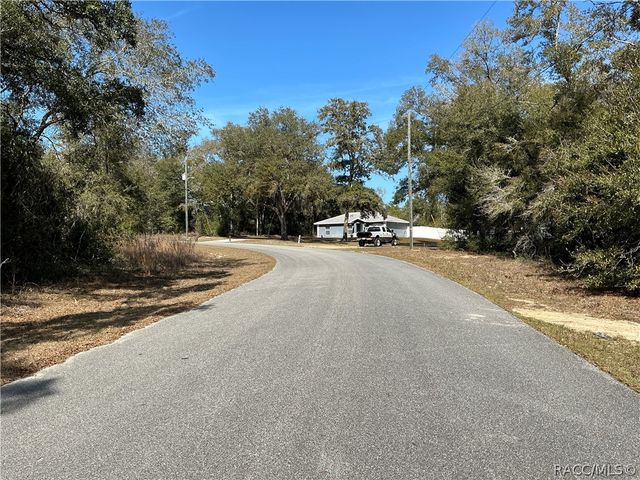 1534 W Magenta Drive, Citrus Springs, FL 34434