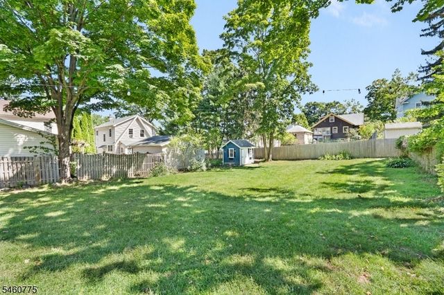 15 Lake Rd, Morristown Town, NJ 07960