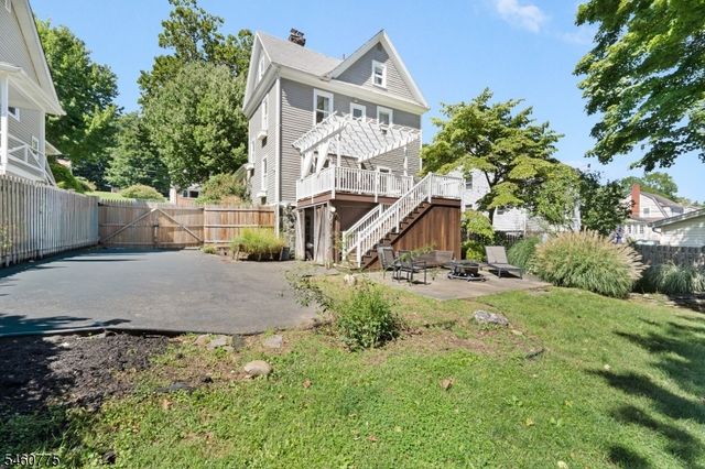 15 Lake Rd, Morristown Town, NJ 07960