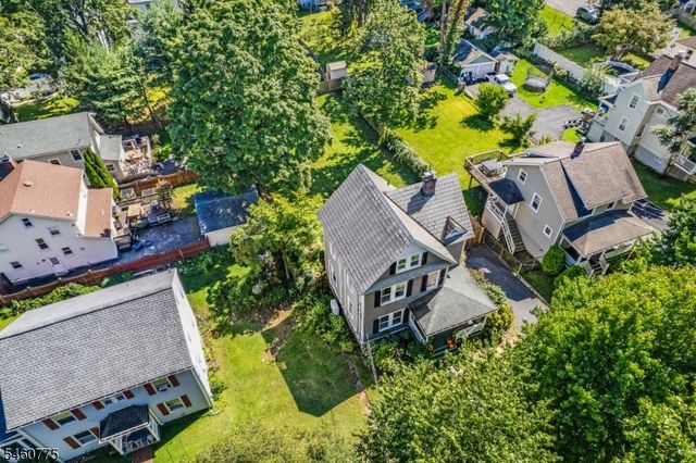 15 Lake Rd, Morristown Town, NJ 07960