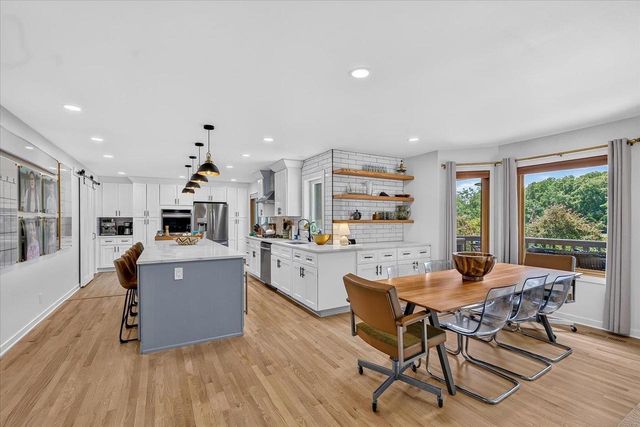 1416 Kings Lynn Road, Stoughton, WI 53589