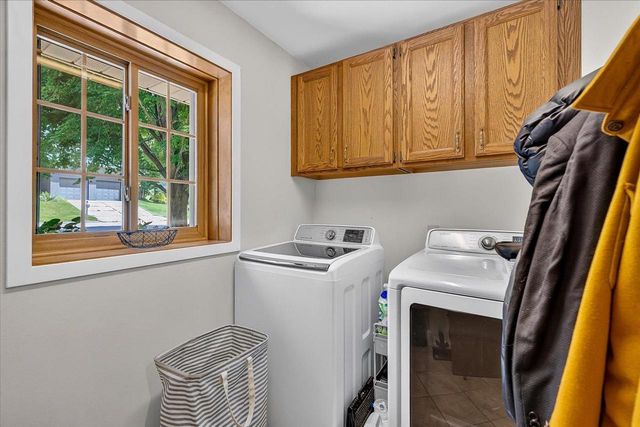 1416 Kings Lynn Road, Stoughton, WI 53589
