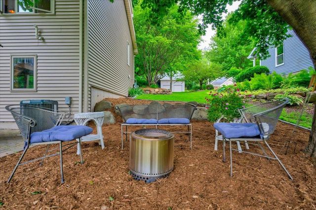 1416 Kings Lynn Road, Stoughton, WI 53589