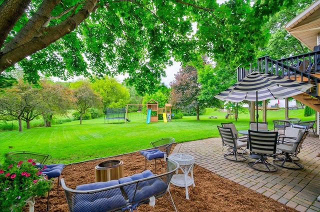 1416 Kings Lynn Road, Stoughton, WI 53589