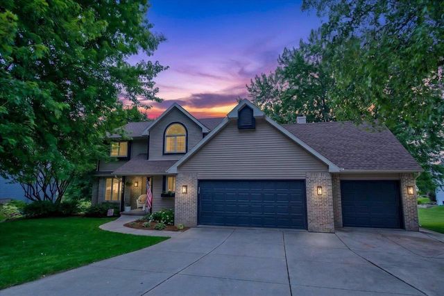 1416 Kings Lynn Road, Stoughton, WI 53589