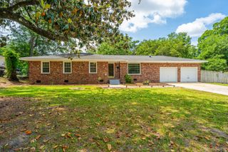 5823 Lakeview Drive, Hanahan, SC 29410