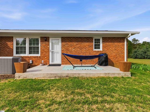 111 Merri Lane, Easley, SC 29642