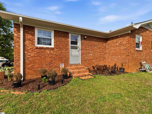 111 Merri Lane, Easley, SC 29642