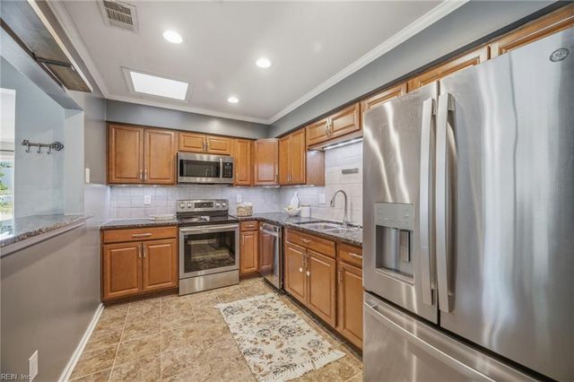 4300 Lumberjack DR, Virginia Beach, VA 23462
