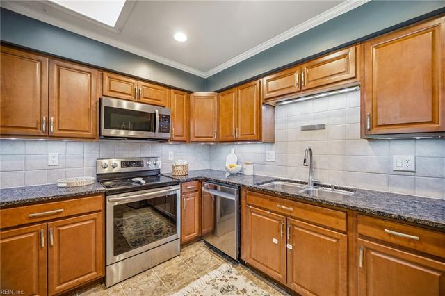 4300 Lumberjack DR, Virginia Beach, VA 23462