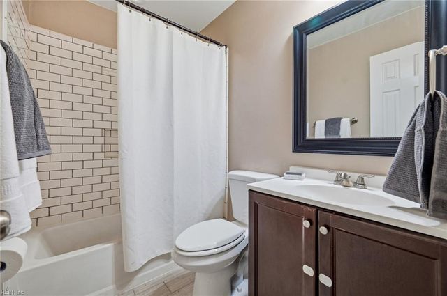 4300 Lumberjack DR, Virginia Beach, VA 23462