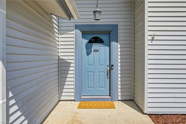 4300 Lumberjack DR, Virginia Beach, VA 23462