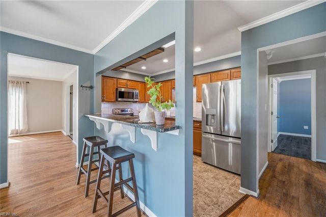4300 Lumberjack DR, Virginia Beach, VA 23462
